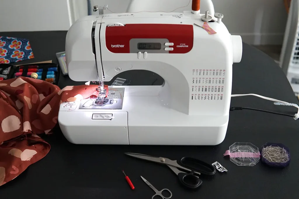 apprendre à coudre avec la machine pour débutants Brother CS10